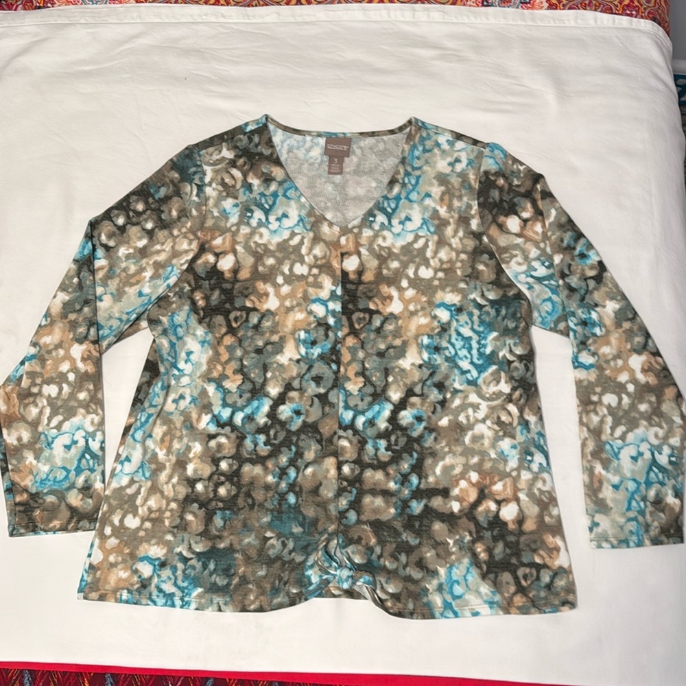 Chico’s size 3 (equates to size 16-18) tie dyed shirt.  EUC.